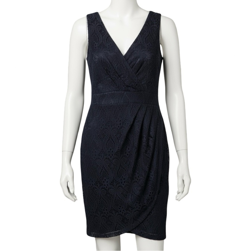 NWT Le Chateau Formal Lace Dress